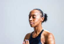 비 오는 날, 명상으로 내면의 평화를 발견하다