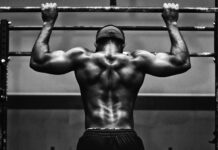 고강도 인터벌 트레이닝(HIIT): 체중 감량을 위한 최적의 방법 grayscale photo of man working out