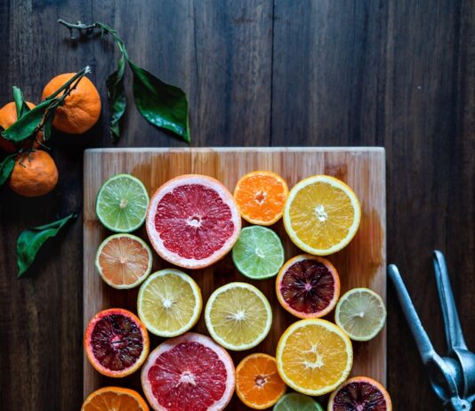 일상 속에서 지키는 여성 건강, 소소하지만 확실한 실천법 assorted sliced citrus fruits on brown wooden chopping board